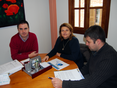 Visita de la directora General d’Energia, Magdalena Tugores al poble de Santa Eugènia